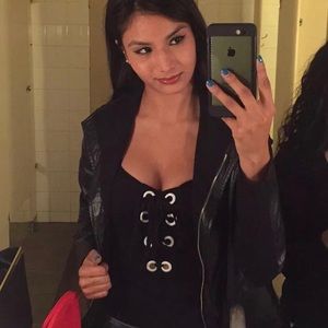 Black body suite with white in the center